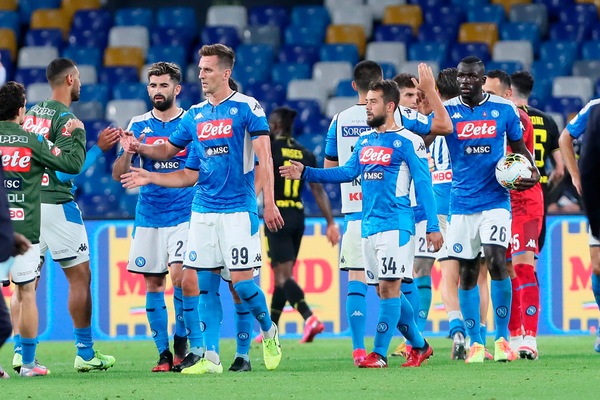 Il Napoli non si ferma: allenamento con vista Juve