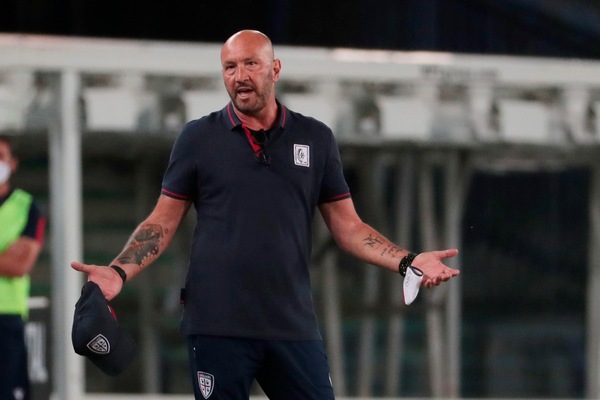 Cagliari, Zenga: "Troppe assenze, ma non si può entrare in campo così"