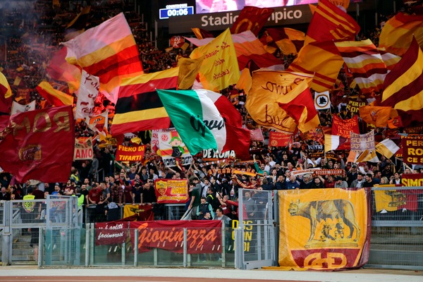 Roma, il club annulla tutti gli abbonamenti stagionali