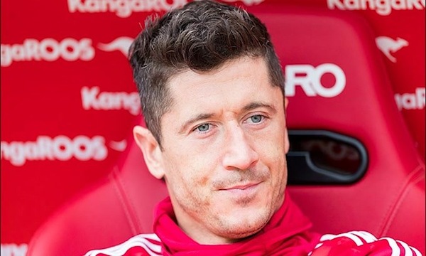 Scarpa d'oro, Immobile rincorre Lewandowski