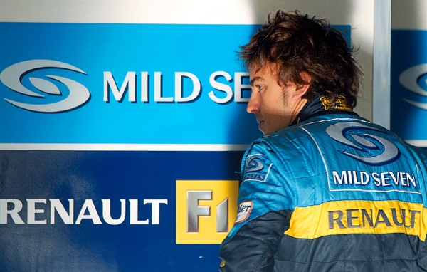 F1, ufficiale:Alonso nel 2021 sulla Renault: "Ambizioni uguali al team"