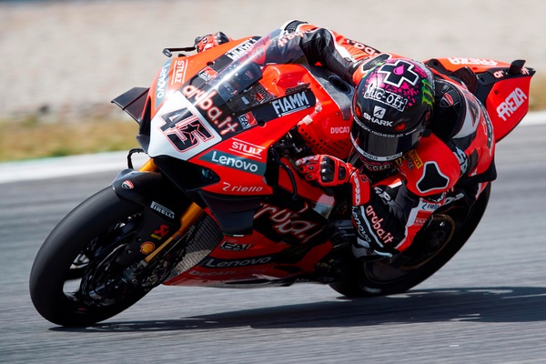 SBK, test Catalogna: Redding soddisfatto, duello con Rea