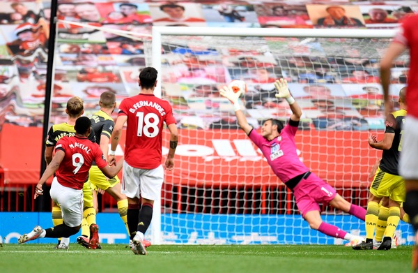 Manchester United fermato sul 2-2 dal Southampton: sorpasso doppio mancato