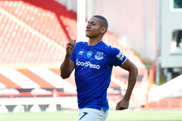 L'Everton di Ancelotti ferma la corsa dello Sheffield, sorpasso Wolves su Mourinho