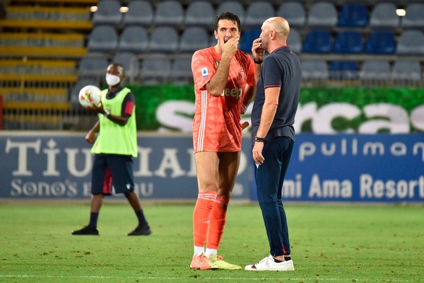 Zenga: "Bravo Cagliari. Buffon? Ecco cosa ci siamo detti"