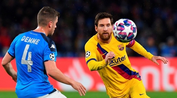 Mundo Deportivo: "Coronavirus, l'Uefa può spostare Barcellona-Napoli a Lisbona"