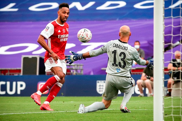 L'Arsenal vince la Fa Cup: Chelsea sconfitto e brutto infortunio per Pedro