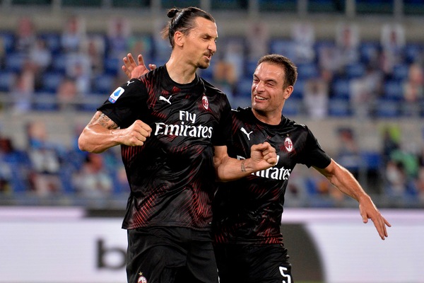 Ibrahimovic saluta Bonaventura: "Numero uno"