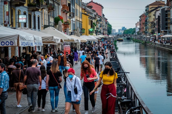 Il Coronavirus non si ferma, ipotesi nuovi lockdown intermittenti