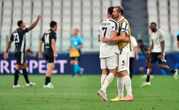 Dentro Pirlo, fuori Sarri: la vittoria dei senatori della Juve