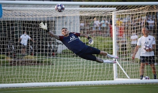 Psg verso l'Atalanta. Per Icardi allenamento... da portiere