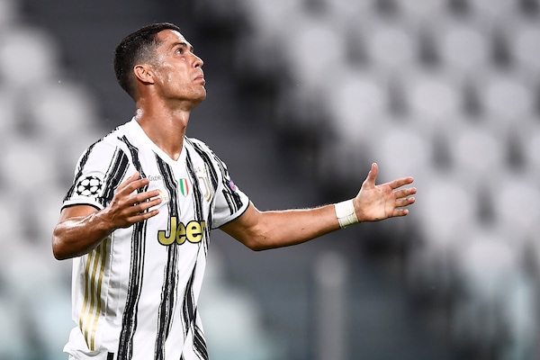 "Cristiano Ronaldo via dalla Juve". L'entourage smentisce