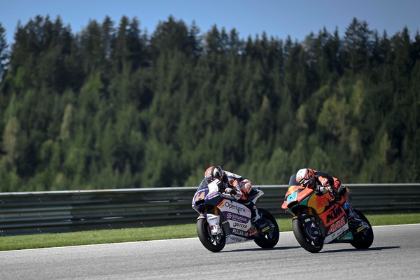 Moto2, Canet trova la pole al GP di Stiria: Bezzecchi quinto