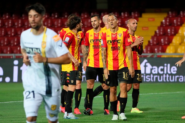 Coronavirus, altri due calciatori positivi in casa del Benevento