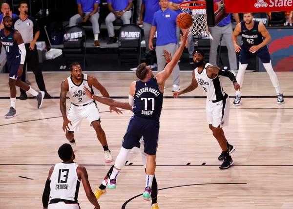 Nba, Raptors e Celtics in semifinale a Est. Vincono Dallas e Utah