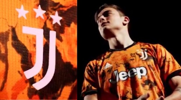 La Juve presenta la terza maglia: Dybala, Ronaldo e De Ligt in copertina