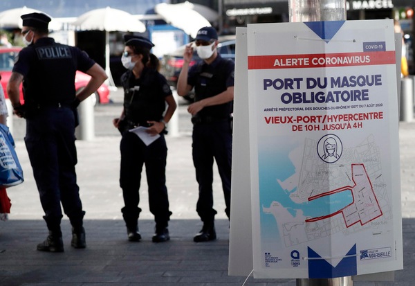 Coronavirus, in Francia altri 7 dipartimenti classificati zona rossa