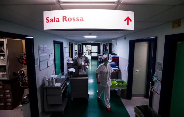 Coronavirus, 1.912 nuovi contagi in Italia: è record nel dopo-lockdown