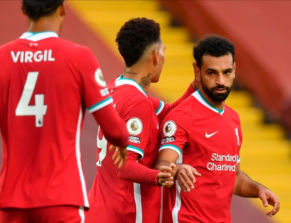 Il Liverpool ringrazia Salah: 4-3 al Leeds di Bielsa. L'Arsenal cala il tris