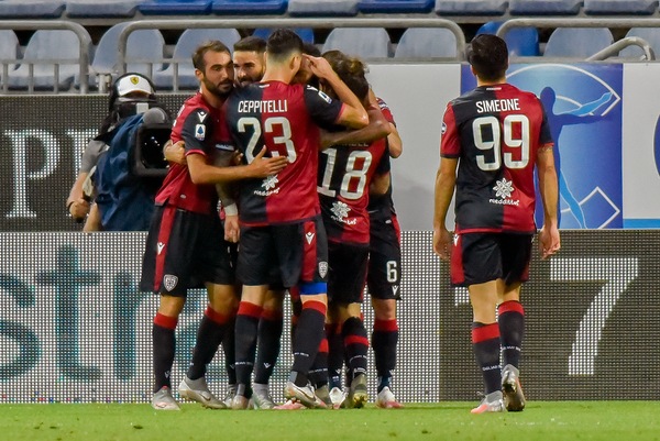 Cagliari, ufficiale: preso Luvumbo. L'esterno firma un quinquennale