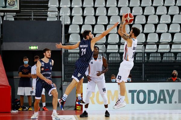Fortitudo sconfitta, la Virtus Roma vince 81-76