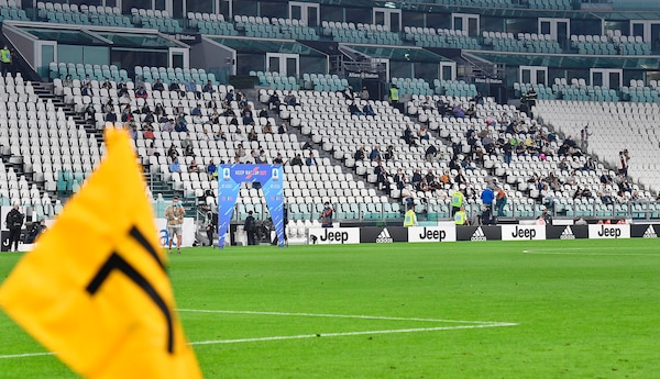 Juve-Barcellona, Ronaldo-Messi per tutti: l’Uefa vuole i tifosi