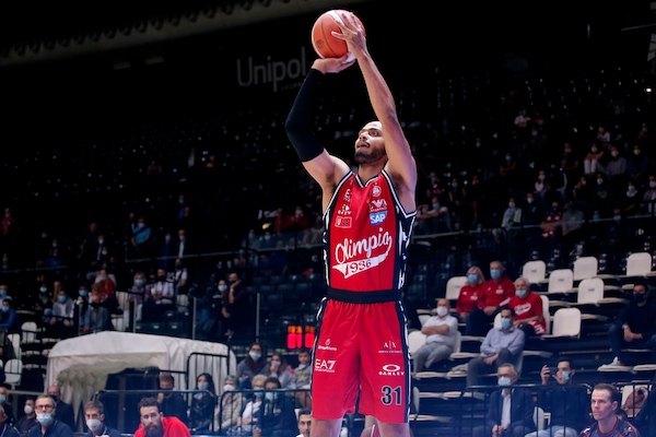 Eurolega, Milano vince sulla sirena con Shields: Bayern steso