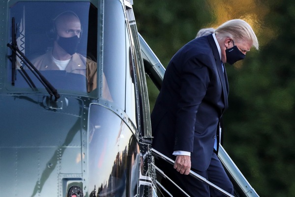 Coronavirus, Trump ricoverato in ospedale: "Grazie per il sostegno"