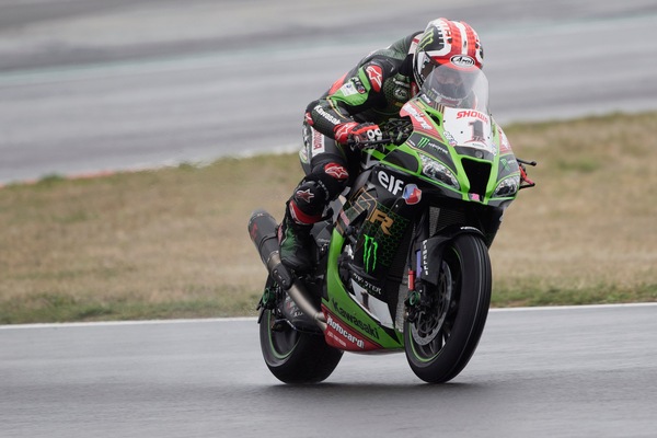 Sbk, GP Francia: Rea domina la Superpole Race, titolo ad un passo