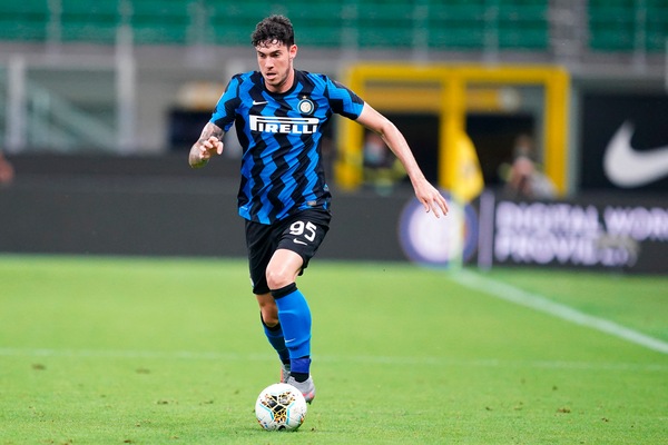 Inter, Bastoni tranquillizza tutti: "Sto bene, sono in isolamento"