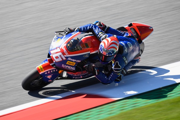 GP Francia, Joe Roberts in pole in Moto2: seconda fila per Bezzecchi e Marini
