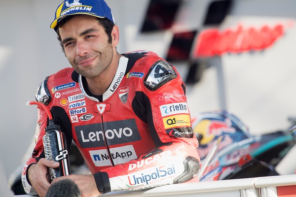 GP Francia: Petrucci vince sul bagnato! Valentino Rossi si ritira ancora