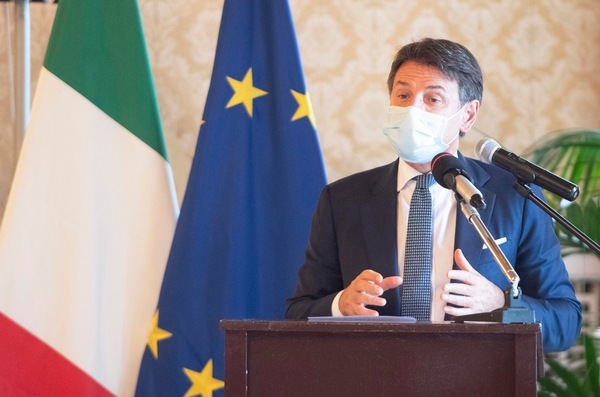 Nuovo Dpcm: dalle feste in casa al calcetto, ecco le nuove misure