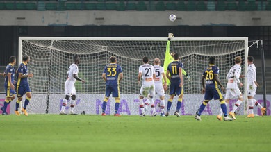 Perin le para tutte: il Genoa rimaneggiato resiste a Verona