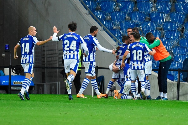 Poker Real Sociedad che risponde al Real Madrid e torna in vetta