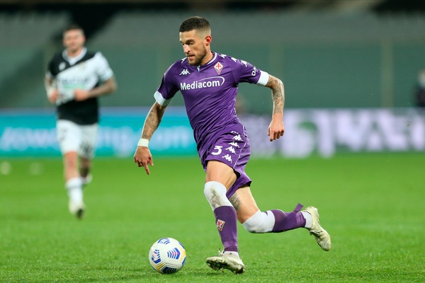 Fiorentina, ufficiale il prolungamento di Biraghi: firma fino al 2024