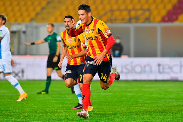 Lecce, 3-1 al Pescara: Stepinski da urlo