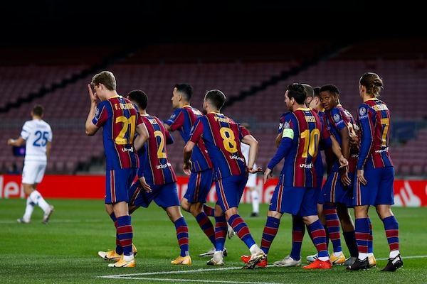 La Dynamo Kiev spaventa il Barcellona, Ter Stegen salva tutto. Ok Chelsea e Dortmund, ko il Psg