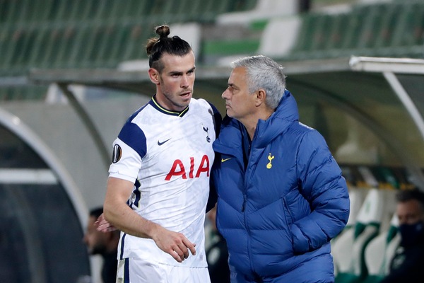 Mourinho cala il tris, doppietta Livaja. Vincono Real Sociedad, Sparta Praga e Young Boys