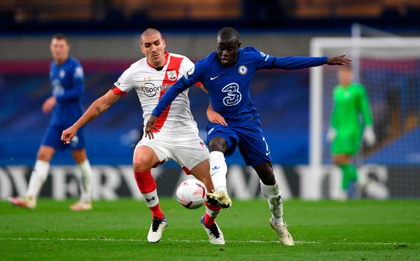 Il Sun: "L'Inter non molla Kanté e sfida il Real Madrid"