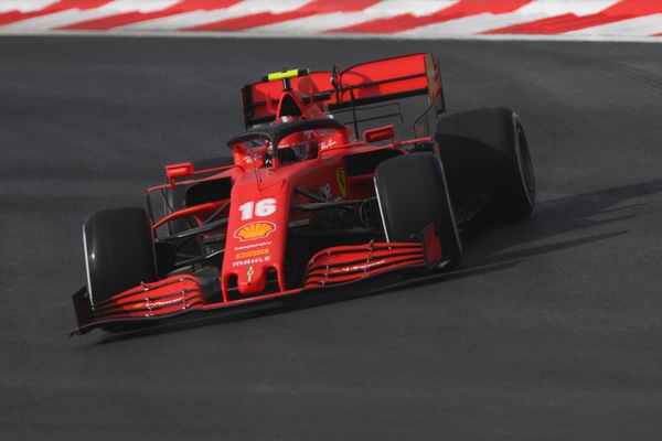 GP Turchia: Red Bull dominano la prima sessione di libere, terzo Leclerc