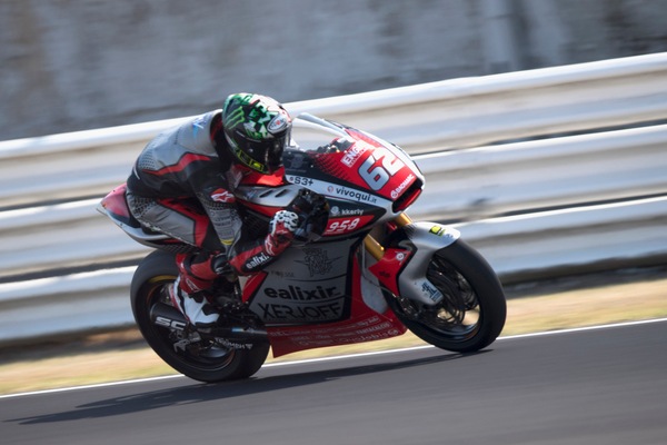 Gp Valencia: Stefano Manzi in pole in Moto2, Bastianini 12°