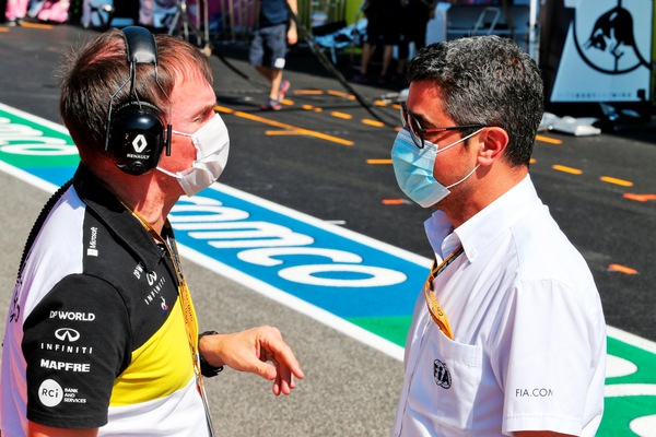 F1 Renault, Permane: "Alonso in costante contatto con noi"