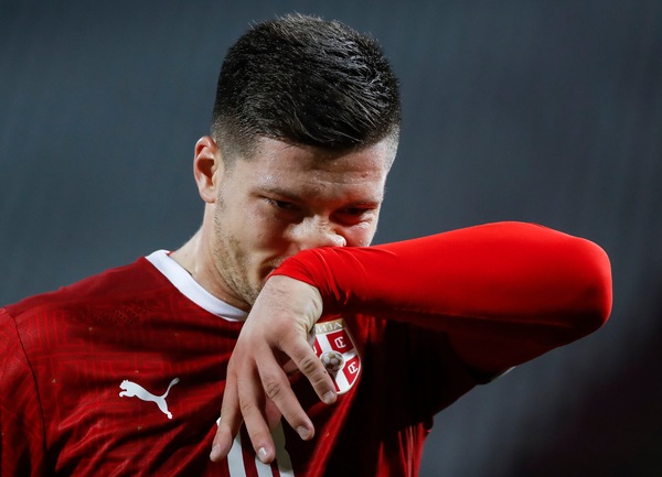 Jovic salta l'Inter: è positivo al Coronavirus