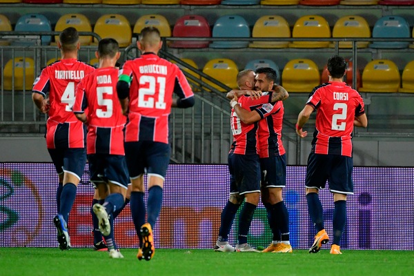 Frosinone-Cosenza 0-2. Carretta-bis vale il primo successo di Occhiuzzi
