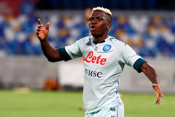 Napoli in campo aspettando il Rijeka: terapie e palestra per Osimhen