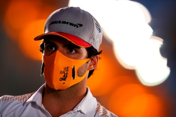 F1, Sainz: "Test con una Ferrari di due anni fa? Possibile"