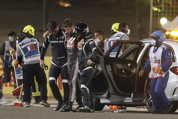 F1 Grosjean: "Ho pensato ai miei figli e sono uscito dal rogo"