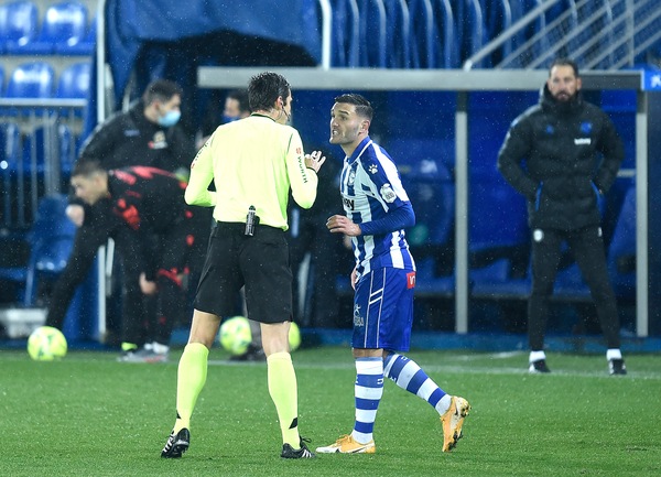 Liga, frena la Real Sociedad: 0-0 con l'Alavés. Infortunio per David Silva