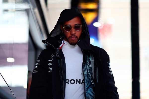 F1 Mercedes, Hamilton: "Obiettivo correre a Yas Marina"